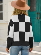 Load image into Gallery viewer, Checkered Dropped Shoulder Knit Pullover