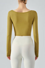 Load image into Gallery viewer, Seam Detail Thumbhole Sleeve Cropped Sports Top