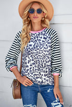 Load image into Gallery viewer, Mixed Print Contrast Trim Raglan Sleeve Top