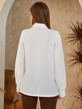 Load image into Gallery viewer, Long Lantern Sleeve Shirt