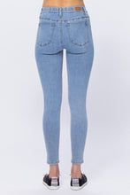 Load image into Gallery viewer, Judy Blue Full Size Mid-Rise Pull-On Skinny Jeans