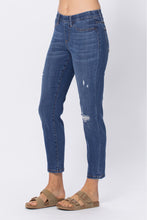 Load image into Gallery viewer, Judy Blue Chasing Dreams Pull-On Cropped Jeans