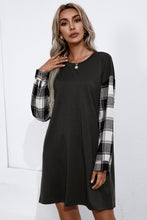 Load image into Gallery viewer, Plaid Sleeve Contrast T-Shirt Dress