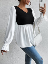 Load image into Gallery viewer, Contrast Flounce Sleeve V-Neck Blouse