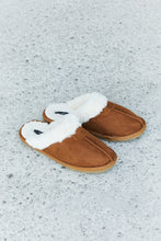 Load image into Gallery viewer, Forever Link Two-Tone Seam Detail Slippers