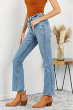 Load image into Gallery viewer, Muselooks Find Your Place Cropped Jeans