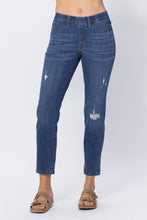 Load image into Gallery viewer, Judy Blue Chasing Dreams Pull-On Cropped Jeans