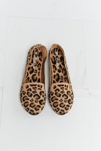 Load image into Gallery viewer, Forever Link Leopard Flats