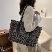Load image into Gallery viewer, PU Leather Leopard Tote Bag
