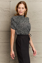 Load image into Gallery viewer, Printed Round Neck Puff Sleeve Blouse
