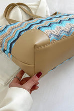 Load image into Gallery viewer, Chevron Straw Tote Bag
