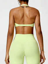Load image into Gallery viewer, Twisted Halter Neck Active Bra
