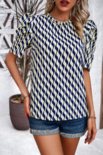 Load image into Gallery viewer, Tied Printed Puff Sleeve Blouse
