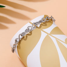 Load image into Gallery viewer, Stainless Steel Figure 8 Chain Link Bracelet
