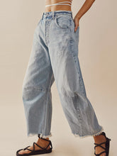 Load image into Gallery viewer, Raw Hem Wide Leg Jeans with Pockets
