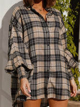 Load image into Gallery viewer, Plaid Lantern Sleeve Shirt
