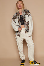 Load image into Gallery viewer, POL Contrast Sleeves Button Down Floral Jacquard Shirt
