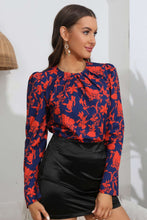 Load image into Gallery viewer, Floral Long Puff Sleeve Blouse
