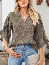 Load image into Gallery viewer, Printed Notched Half Sleeve Blouse
