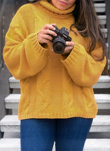Load image into Gallery viewer, Solid Long Sleeve Turtle Neck Sweater
