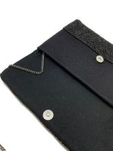 Load image into Gallery viewer, Red Lips Beaded Clutch Bag
