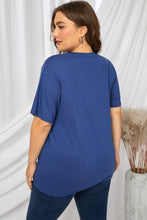 Load image into Gallery viewer, Plus Size Lips Graphic Print Tee
