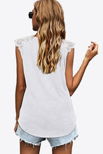 Load image into Gallery viewer, Spliced Lace Curved Hem Blouse

