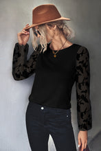Load image into Gallery viewer, Waffle-Knit Puff Sleeve Spliced Top

