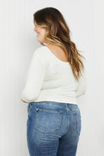 Load image into Gallery viewer, Yelete Scoop Neck Long Sleeve Top
