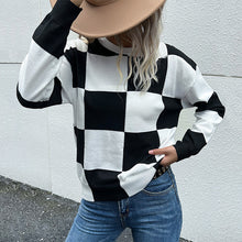 Load image into Gallery viewer, Checkered Light Weight Sweater
