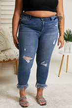 Load image into Gallery viewer, Cello Nicole Full Size Frayed Hem Cropped Jeans
