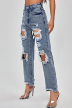 Load image into Gallery viewer, Frayed Hem Distressed Straight Leg Jeans
