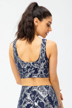 Load image into Gallery viewer, Metallic Snakeskin Print Cropped Yoga Tank
