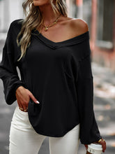Load image into Gallery viewer, Seam Detail V-Neck Lantern Sleeve Top
