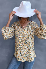 Load image into Gallery viewer, Floral Balloon Sleeve Blouse
