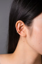 Load image into Gallery viewer, Inlaid Zircon Single Cuff Earring
