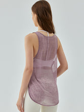Load image into Gallery viewer, Scoop Neck Sports Tank Top
