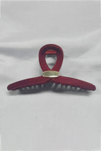 Load image into Gallery viewer, Fashionable Claw Clip
