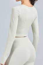 Load image into Gallery viewer, Breathable Cropped Long Sleeve Sports Top
