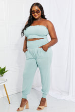 Load image into Gallery viewer, ZENANA Basic Jogger Set In Light Green &amp; Smocking Detail
