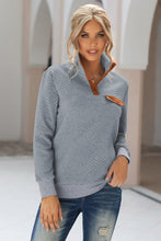 Load image into Gallery viewer, Contrast Quilted Quarter-Snap Long Sleeve Sweatshirt
