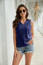 Load image into Gallery viewer, Lace Scalloped Keyhole V-Neck Tank
