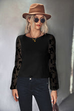Load image into Gallery viewer, Waffle-Knit Puff Sleeve Spliced Top

