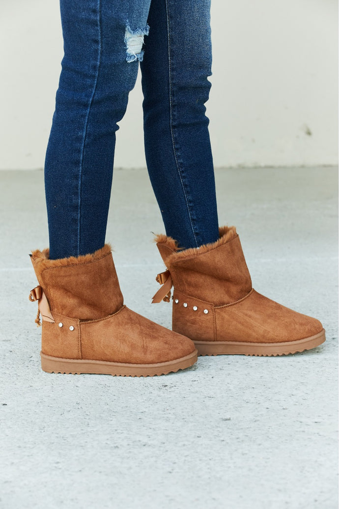 Forever Link Rhinestone Bow Detail Snow Boots