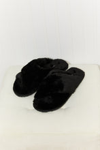 Load image into Gallery viewer, Qupid That Cozy Feeling Crisscross Slide Slippers
