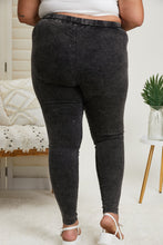 Load image into Gallery viewer, Vocal Rendezvous Full Size Pull-On Skinny Jeans
