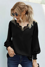 Load image into Gallery viewer, Contrast lace Balloon Sleeve Top
