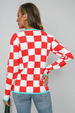 Load image into Gallery viewer, Checkered Round Neck Sweater
