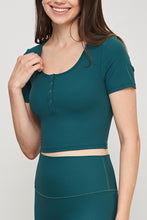 Load image into Gallery viewer, Round Neck Short Sleeve Cropped Sports Top
