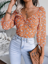 Load image into Gallery viewer, Floral Twist Front Puff Sleeve Top

